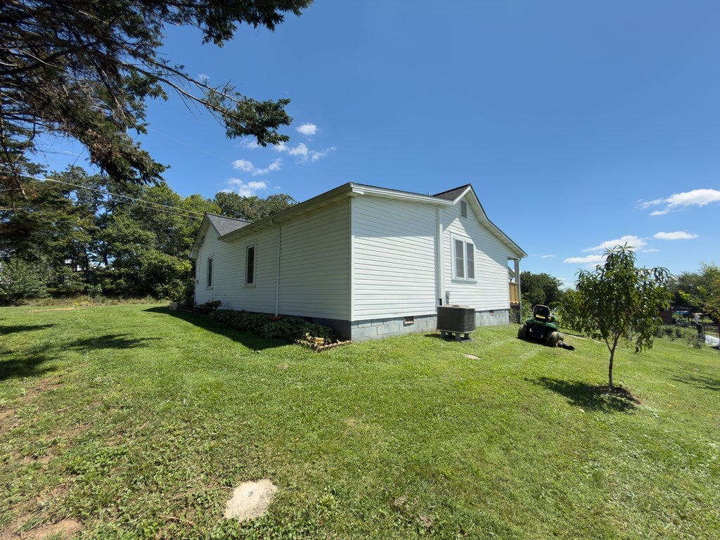 7038 Pipers Gap Road Galax, VA 24333 - Photo 31 of 76 Gallery Image 31