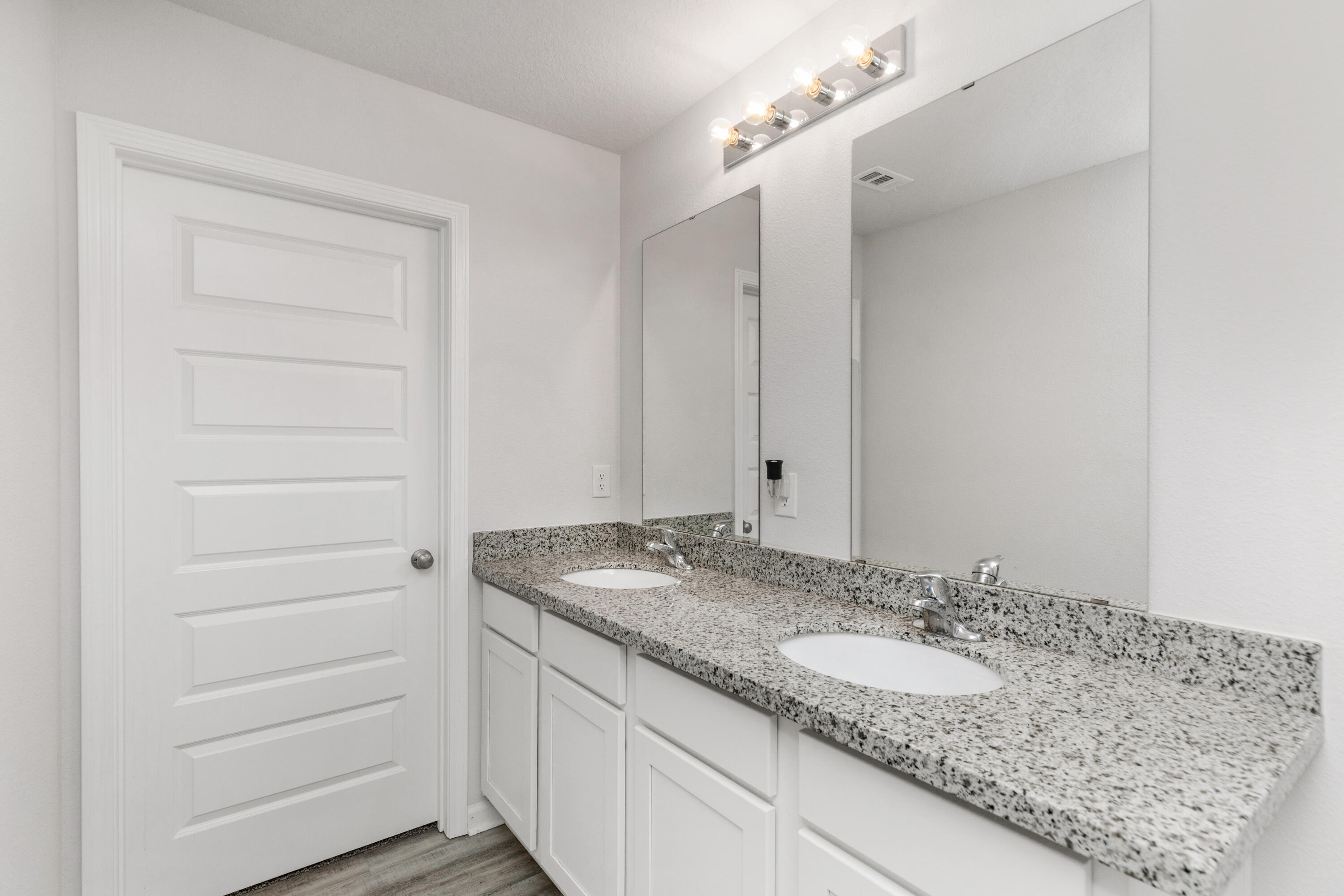 3418 Phoenix Court Crestview, FL 32539 - Photo 17 of 24 147A9079