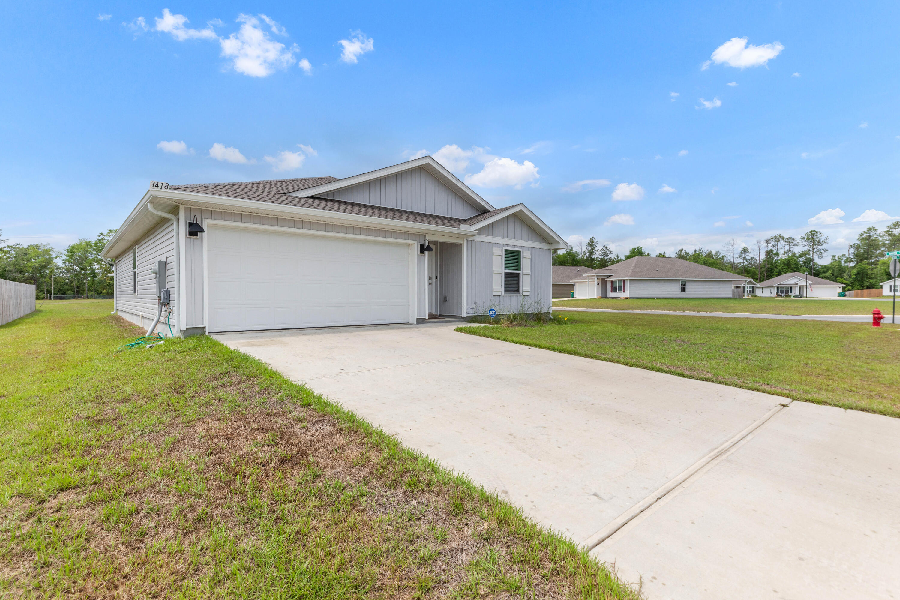 3418 Phoenix Court Crestview, FL 32539 - Photo 2 of 24 147A9044