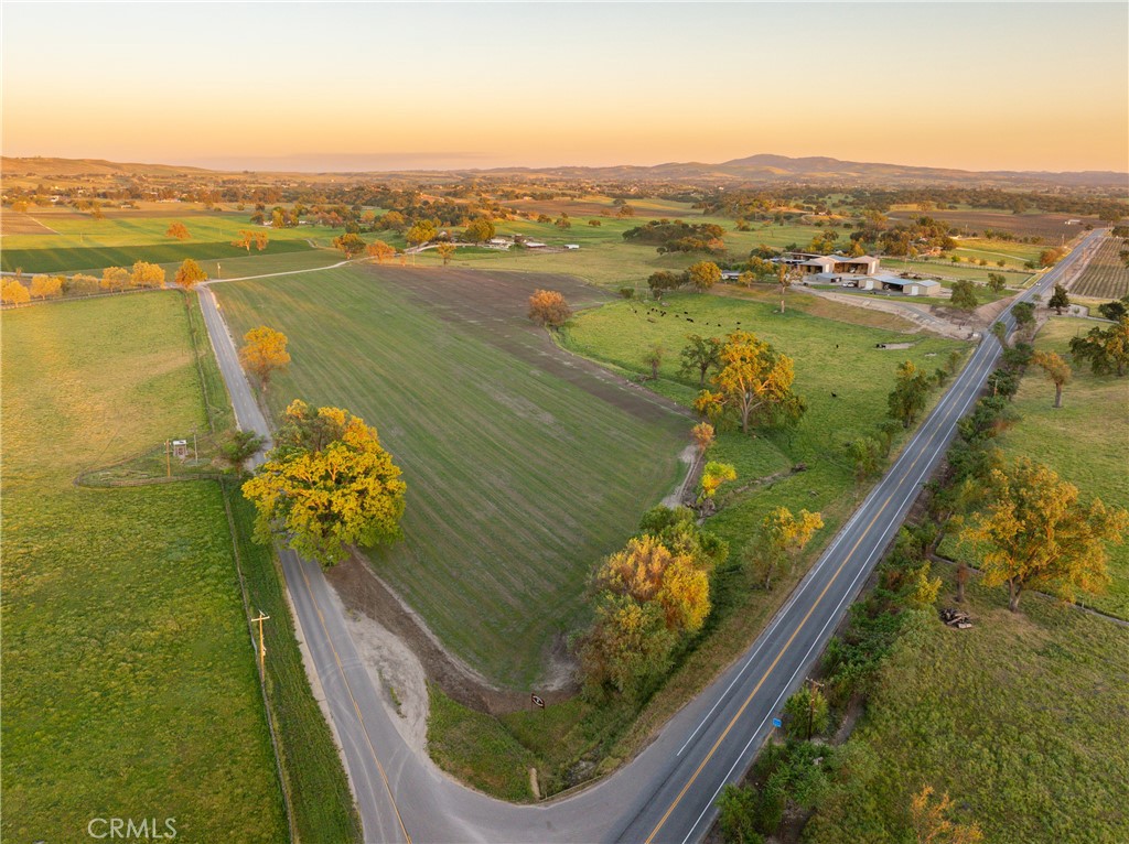 5385-5375 Camp 8 Road Paso Robles, CA 93446 - Photo 2 of 75