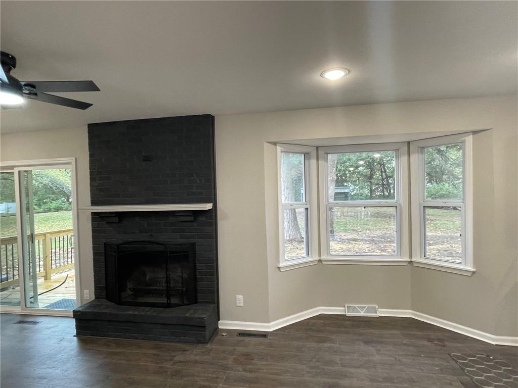 240 Southeast 131st Road Warrensburg, MO 64093 - Photo 5 of 24