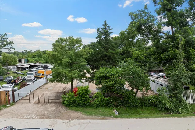 $172,000 | 382 Airway Street, Houston, TX 77037