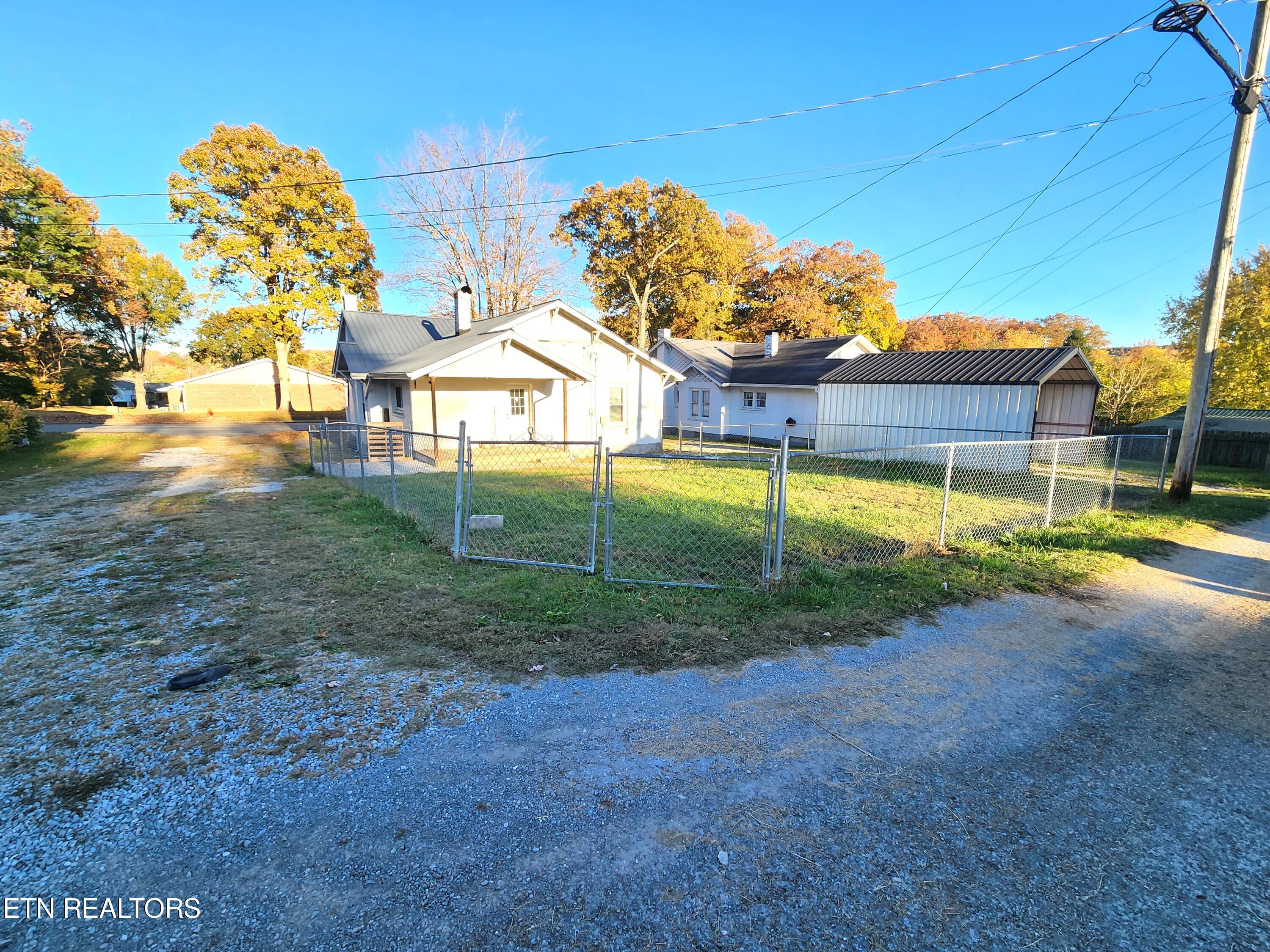 151 North Main Street Oneida, TN 37841 - Photo 5 of 21 20231025_175020