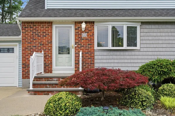 $800,000 | 24 Deerwood Avenue, Edison, NJ 08817