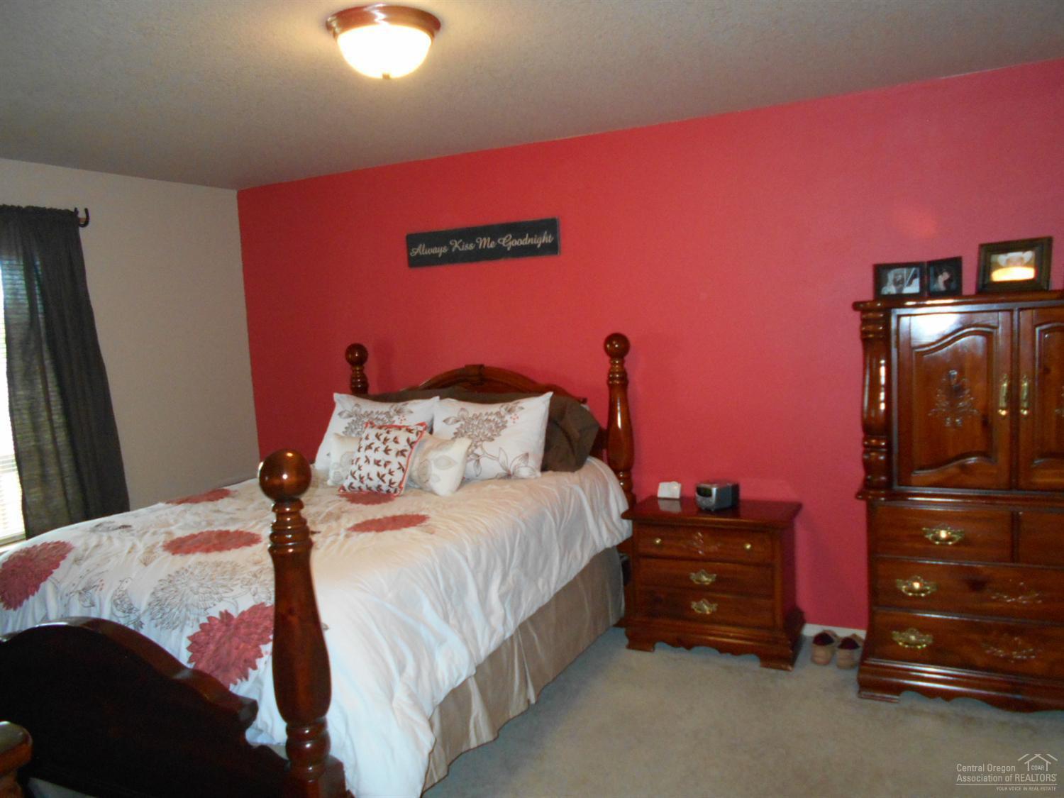 5389 Southwest Badger Road Terrebonne, OR 97760 - Photo 14 of 21 Main floor master bedroom with walk-in c