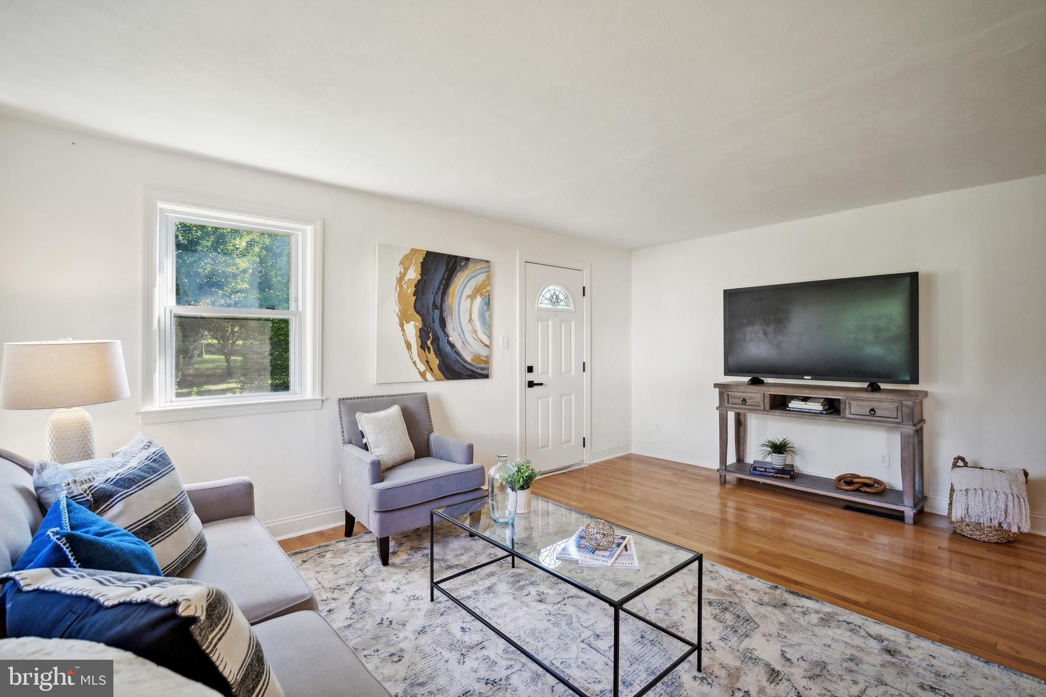 206 Grandview Road Media, PA 19063 - Photo 13 of 27 Family Room