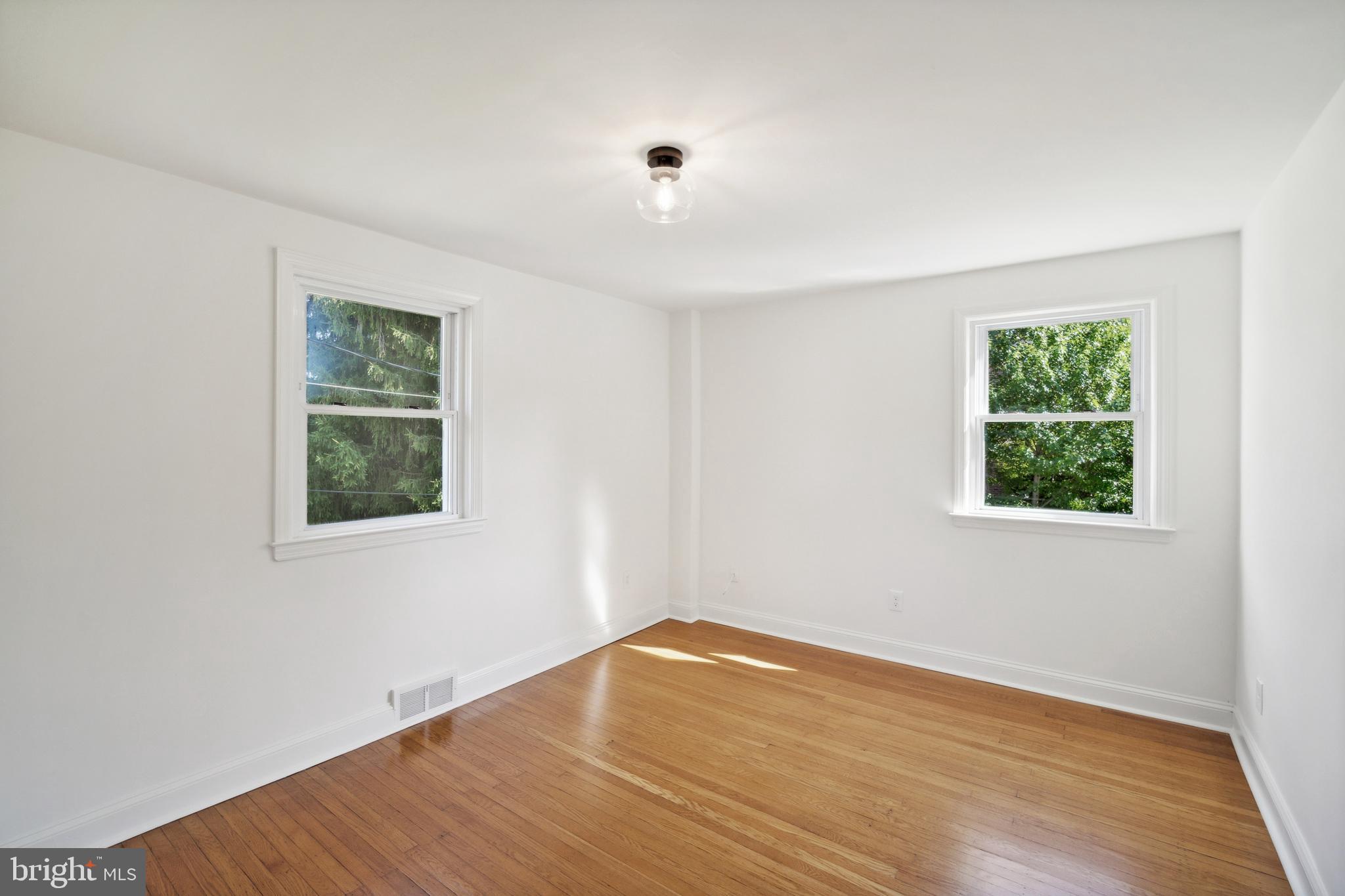 206 Grandview Road Media, PA 19063 - Photo 19 of 27 Bedroom 2