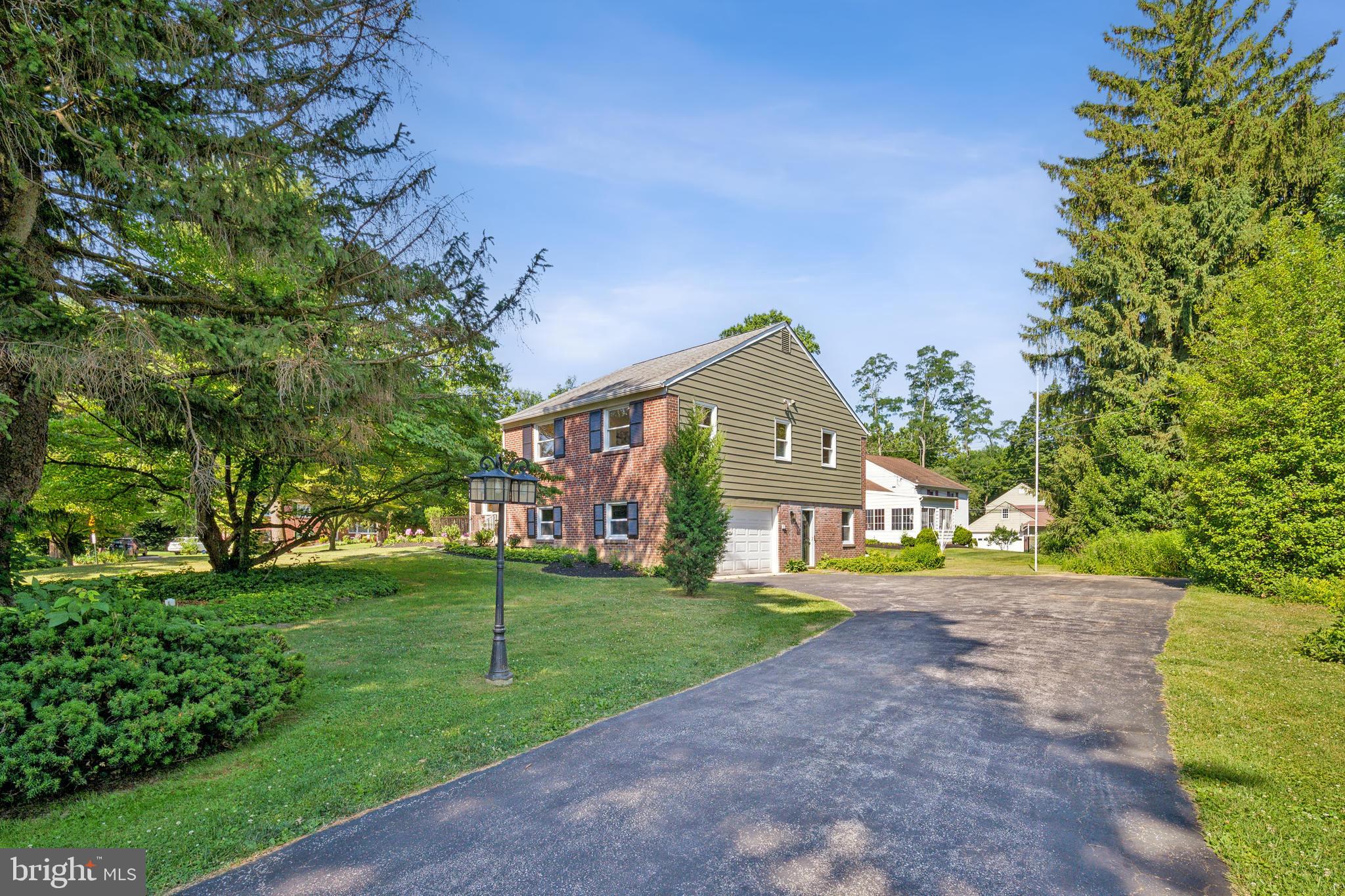 206 Grandview Road Media, PA 19063 - Photo 25 of 27 Driveway