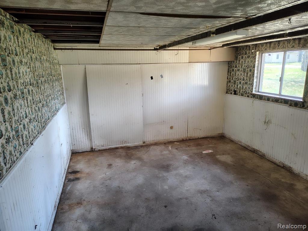 12416 Nichols Road Montrose, MI 48457 - Photo 6 of 9 Gallery Image 6