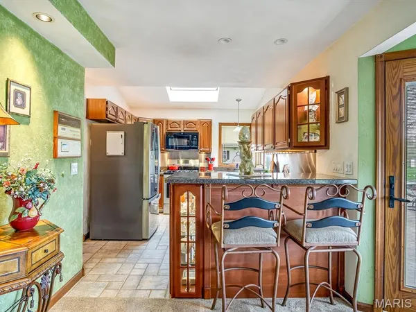 $415,000 | 450 Paul Drive, Waterloo, IL 62298