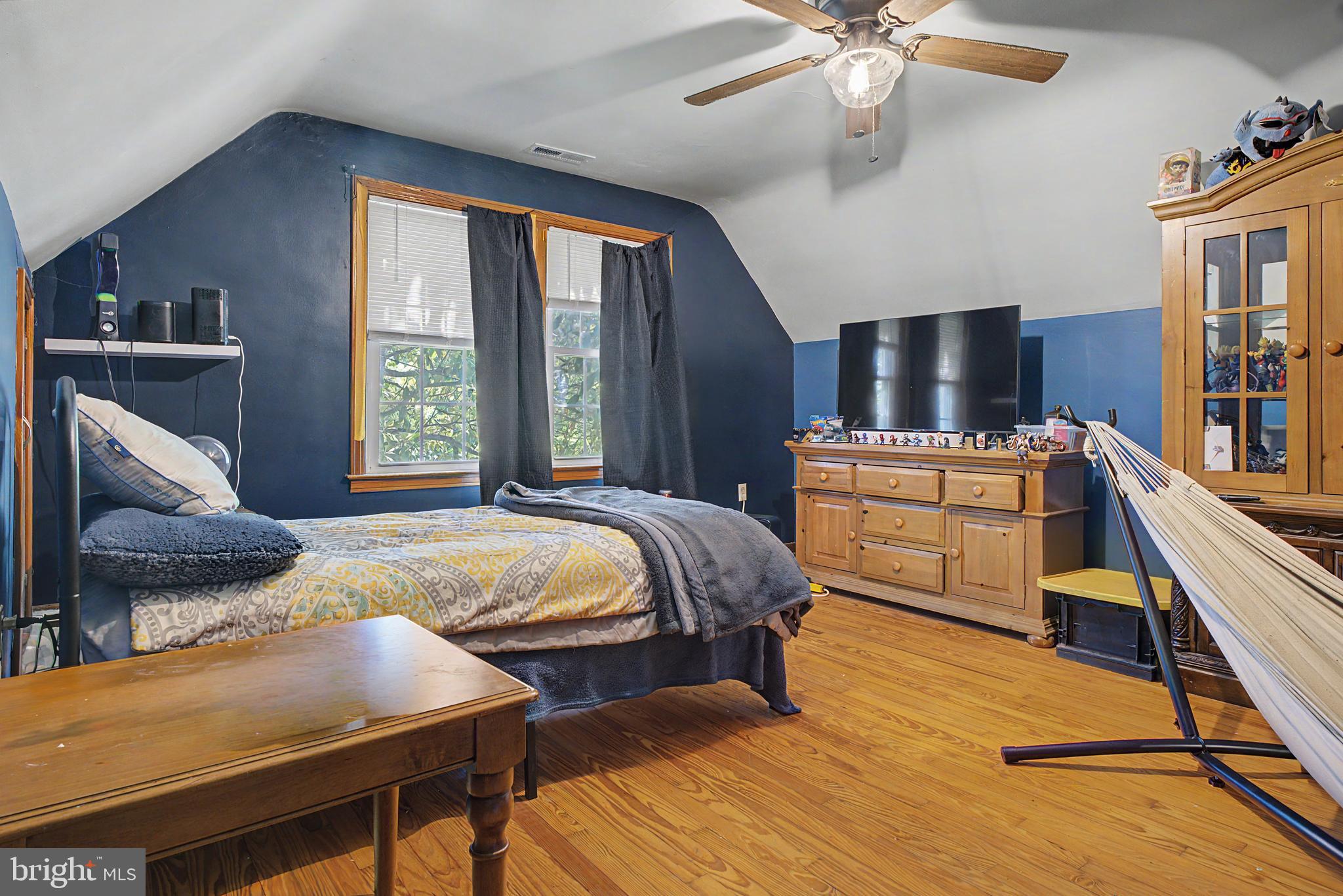 342 West Old Cross Road New Market, VA 22844 - Photo 16 of 22 Bedroom 3
