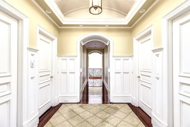 $10,300,000 | 11 Dupont Court, Greenvale, NY 11548