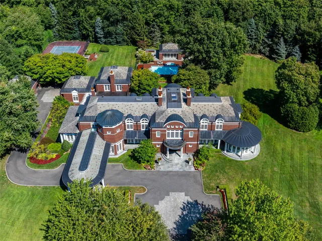 $10,300,000 | 11 Dupont Court, Greenvale, NY 11548