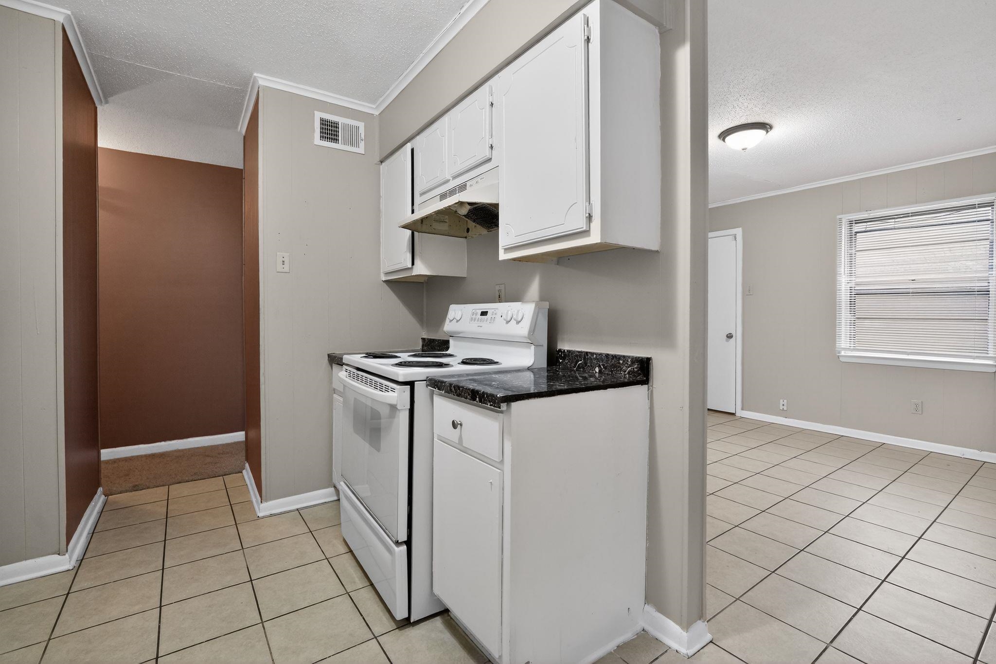 4566 Weaver Road Memphis, TN 38109 - Photo 12 of 32