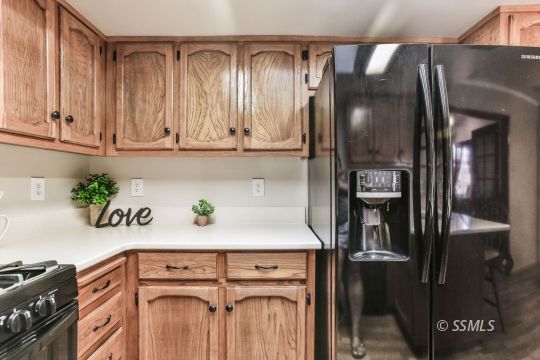 608 Sherwood Court Ridgecrest, CA 93555 - Photo 7 of 29 Gallery Image 7