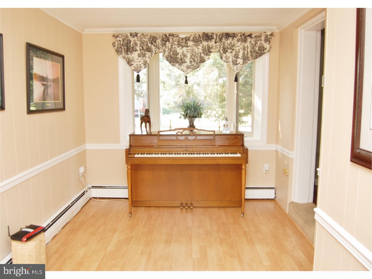12027 Elmore Road Philadelphia, PA 19154 - Photo 12 of 25 Gallery Image 12