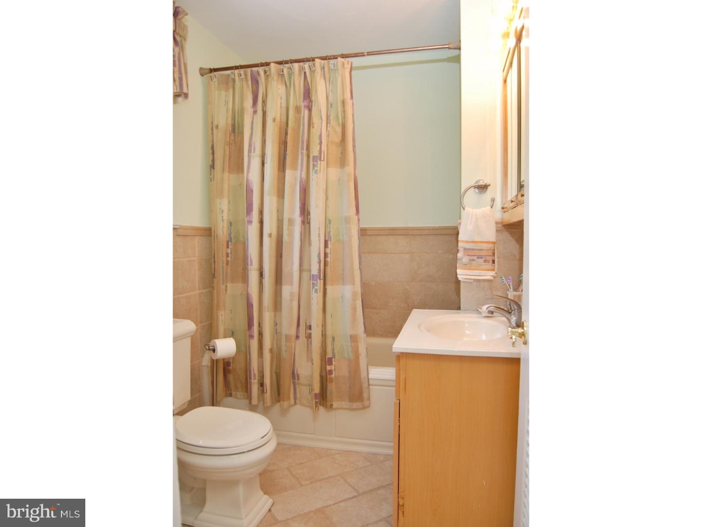 12027 Elmore Road Philadelphia, PA 19154 - Photo 16 of 25 Gallery Image 16