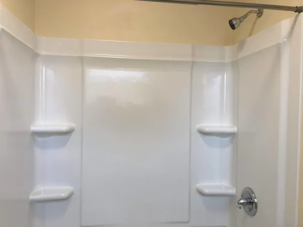 $749 | 202 Elm Avenue, Unit A8, Roanoke, VA 24016