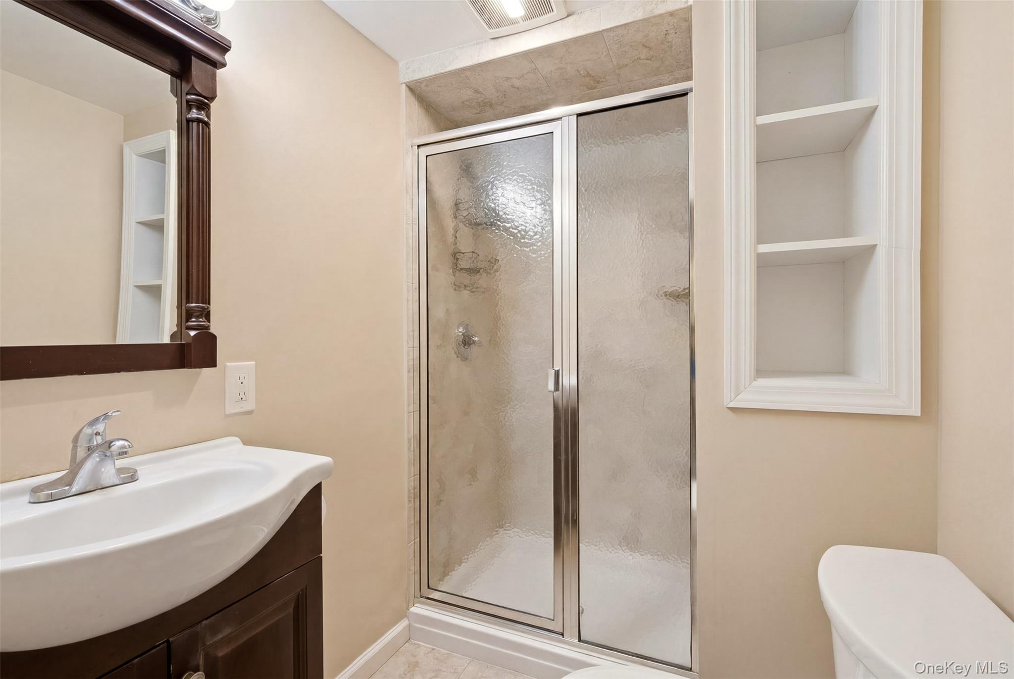 29 Vineyard Road Huntington, NY 11743 - Photo 28 of 35