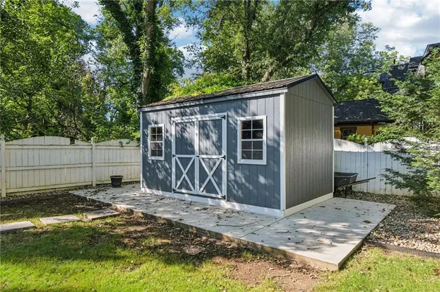 $789,900 | 207 East Hightower Trail, Social Circle, GA 30025