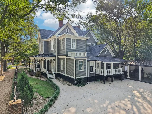 $789,900 | 207 East Hightower Trail, Social Circle, GA 30025