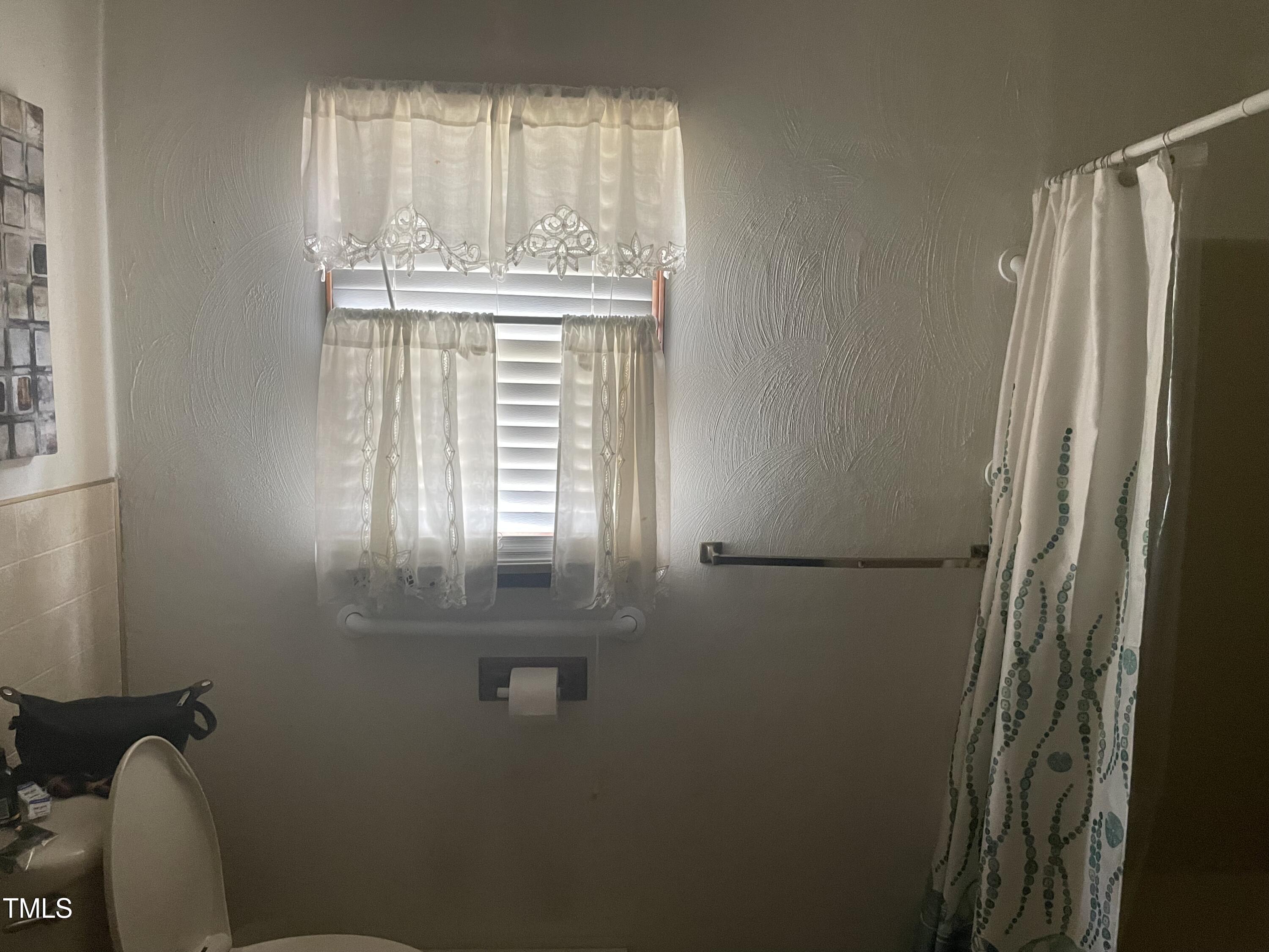 218 Jay Trail Murfreesboro, NC 27855 - Photo 5 of 8 8CFA9872-E031-4D74-A9C1-C7211E53E9C4