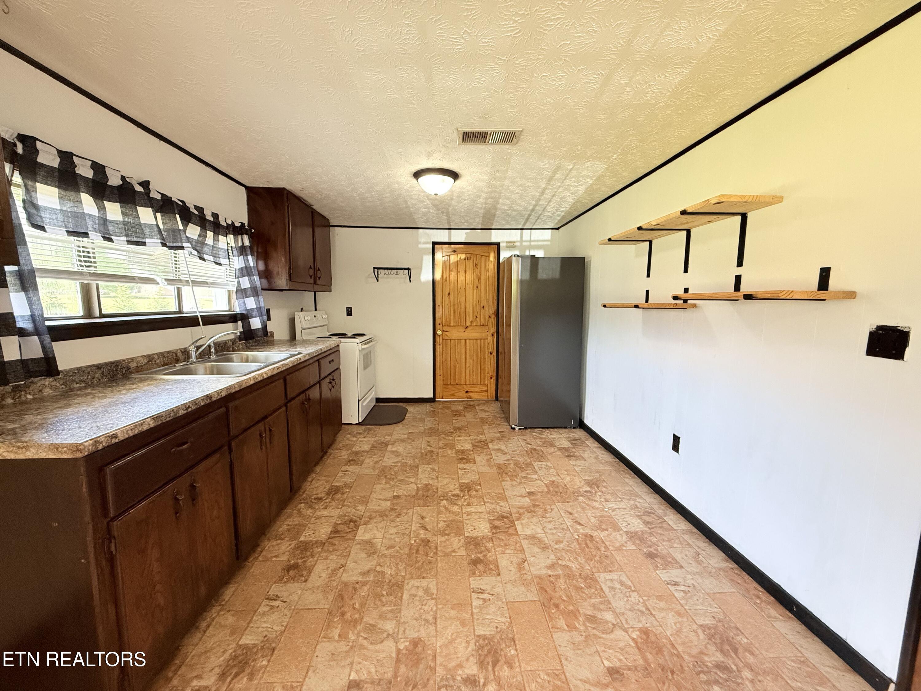 2391 Buffalo Road Oneida, TN 37841 - Photo 16 of 43 Kitchen