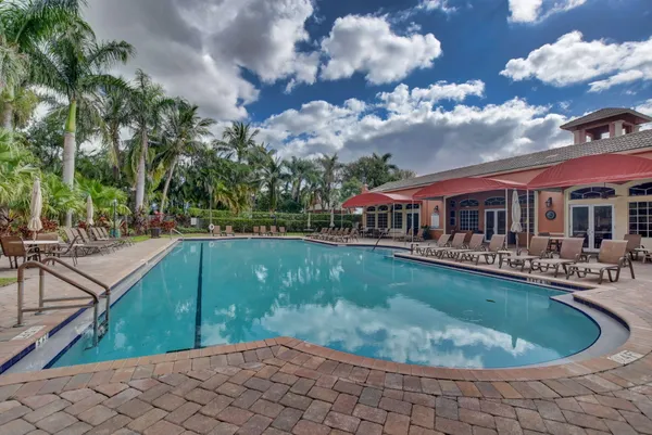 $525,000 | 10145 Armani Drive, Boynton Beach, FL 33437