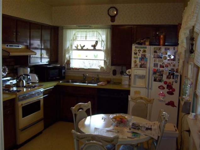 201 West Ridgemont Road Peoria, IL 61614 - Photo 3 of 8 Gallery Image 3