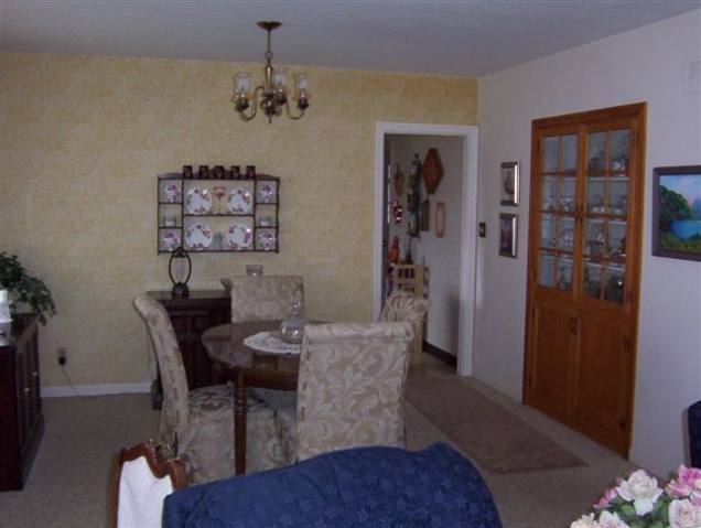 201 West Ridgemont Road Peoria, IL 61614 - Photo 4 of 8 Gallery Image 4