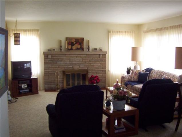 201 West Ridgemont Road Peoria, IL 61614 - Photo 5 of 8 Gallery Image 5