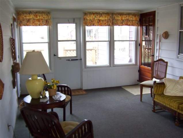 201 West Ridgemont Road Peoria, IL 61614 - Photo 6 of 8 Gallery Image 6