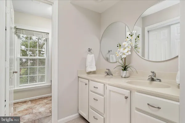 $875,000 | 105 Copper Court, Sterling, VA 20165