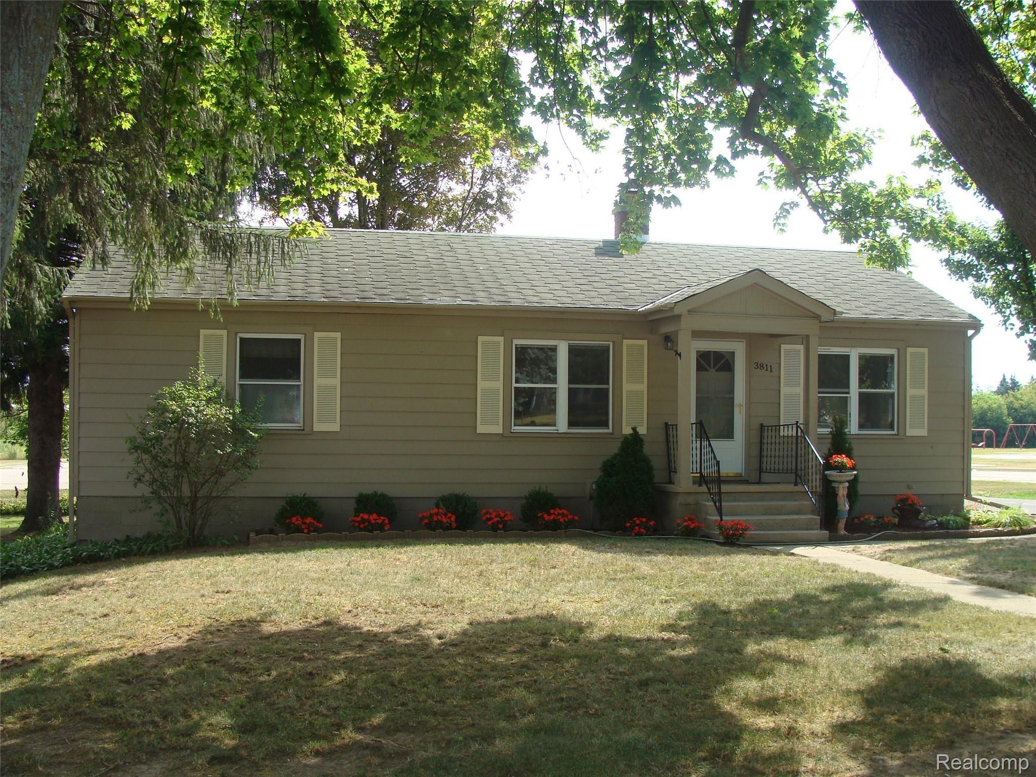 3811 North Mill Road Dryden, MI 48428 - Photo 2 of 5 DSC05999.JPG
