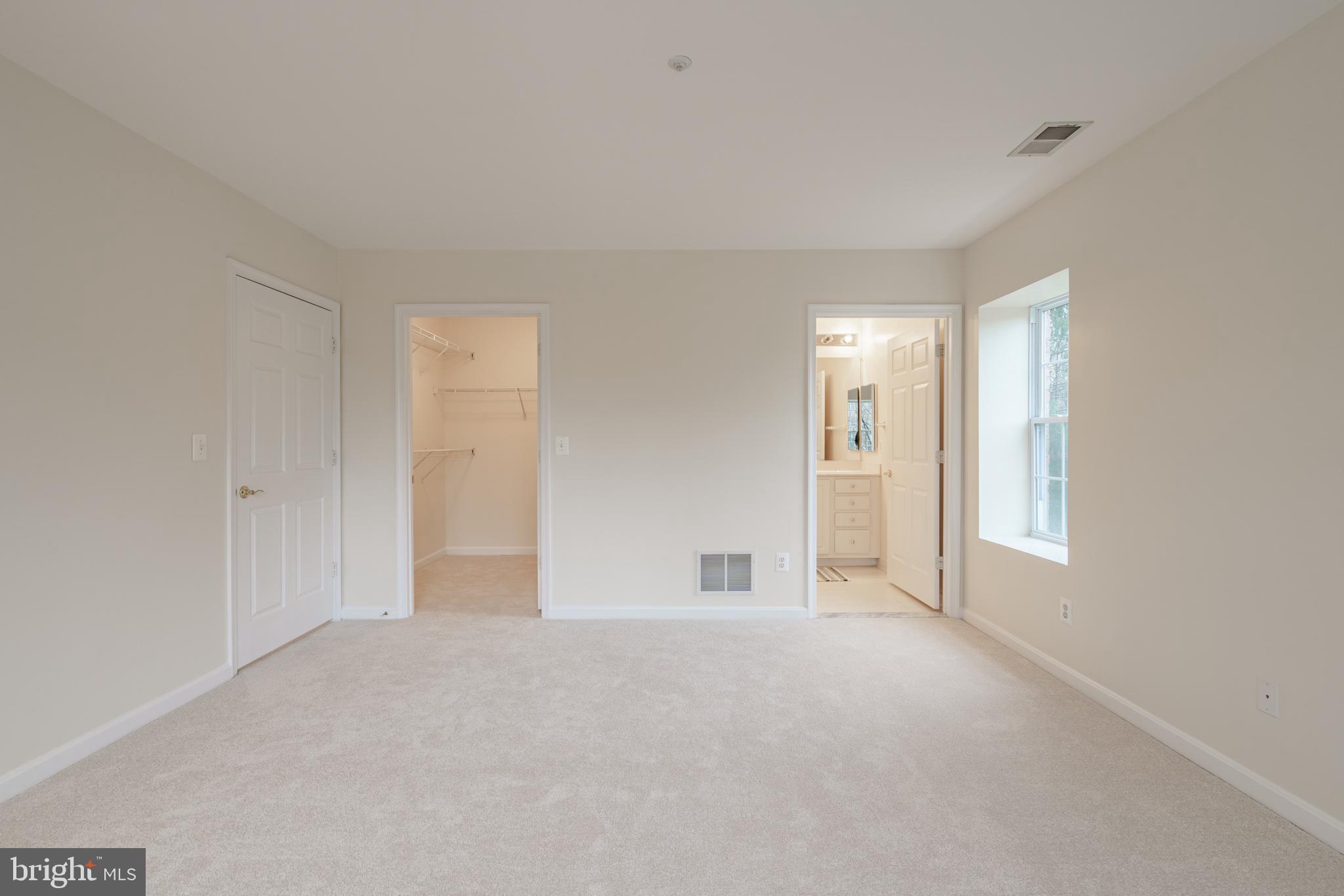 12350 Rosslare Ridge Road, Unit 204 Lutherville-Timonium, MD 21093 - Photo 11 of 19 Ensuite bath and walk in closet