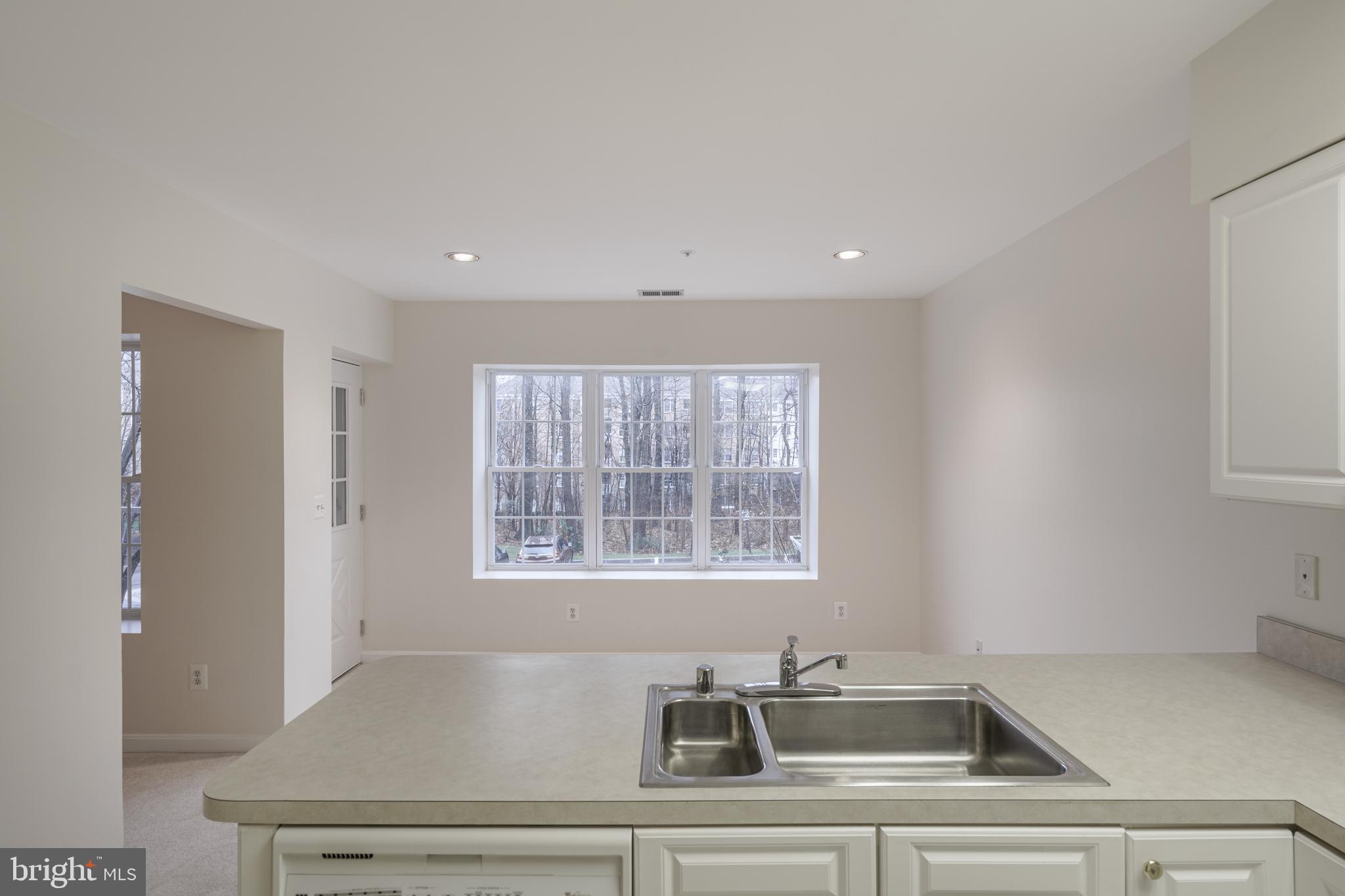 12350 Rosslare Ridge Road, Unit 204 Lutherville-Timonium, MD 21093 - Photo 8 of 19 Bright kitchen area