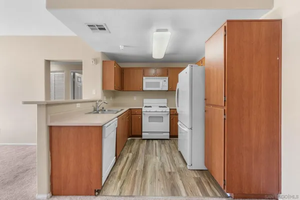 $299,900 | 31356 Taylor Lane, Temecula, CA 92592