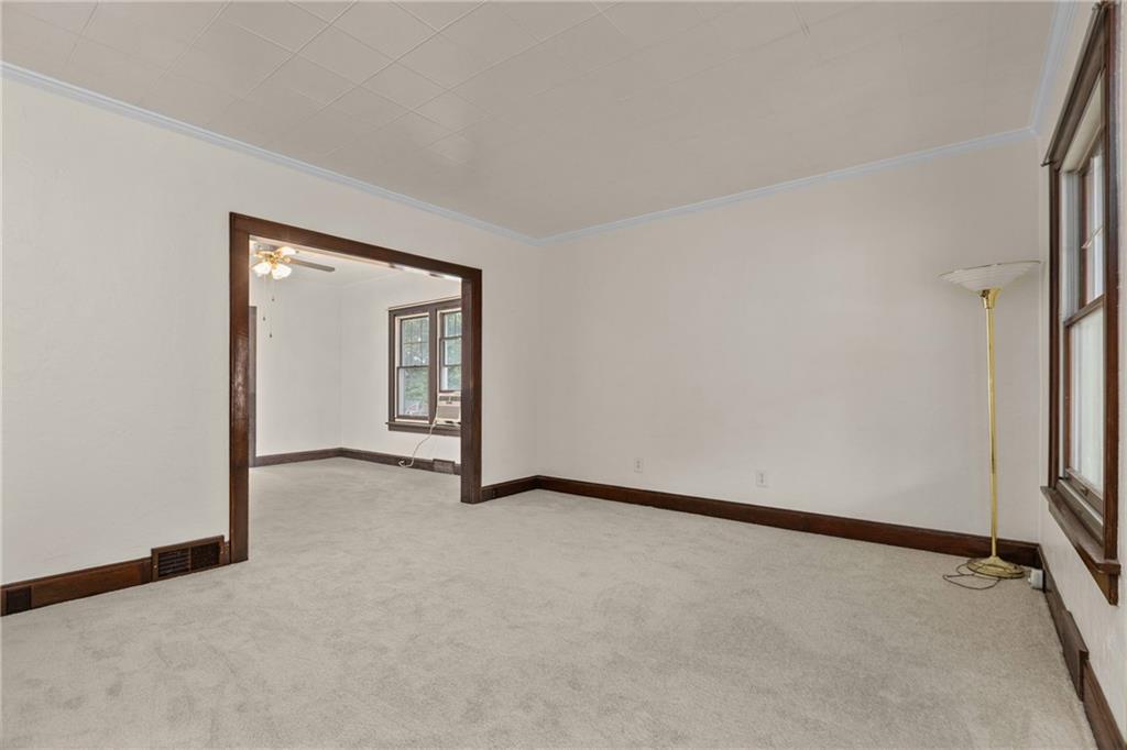 324 Jefferson Road Pittsburgh, PA 15235 - Photo 7 of 36 Gallery Image 7