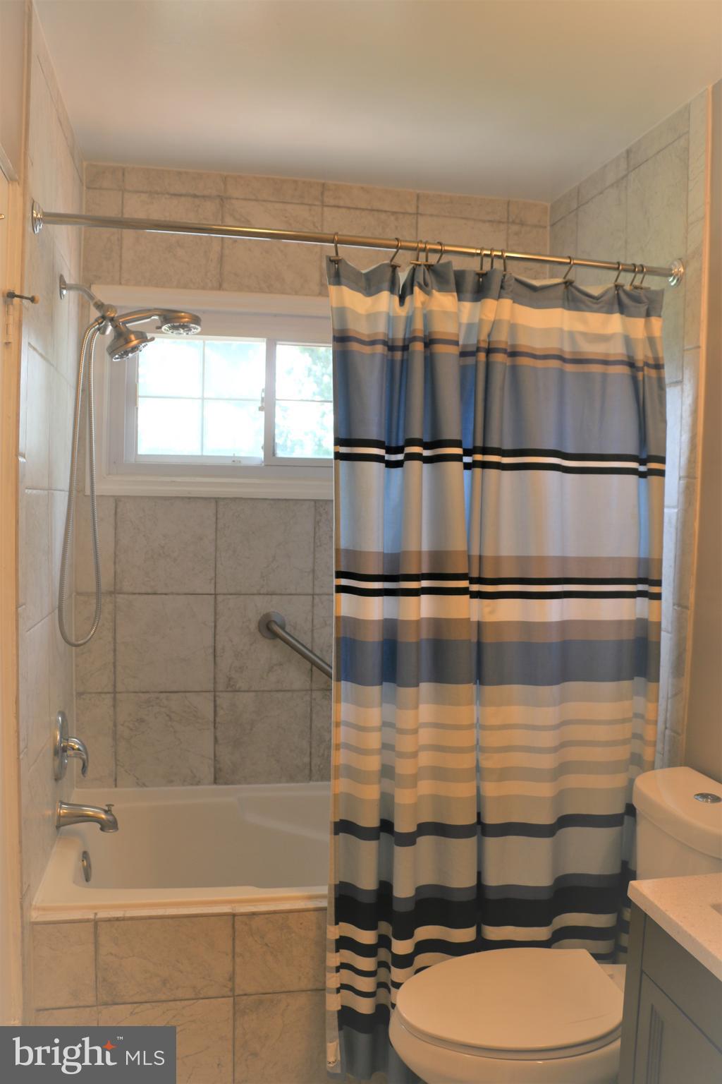 316 Williamsburg Road Sterling, VA 20164 - Photo 17 of 39 Full Bath r Level