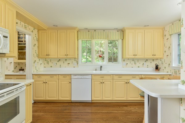 23 Bemis Road Dedham, MA 02026 - Photo 8 of 18 Gallery Image 8