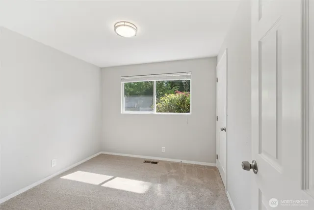 $800,000 | 24104 105th Place West, Edmonds, WA 98020