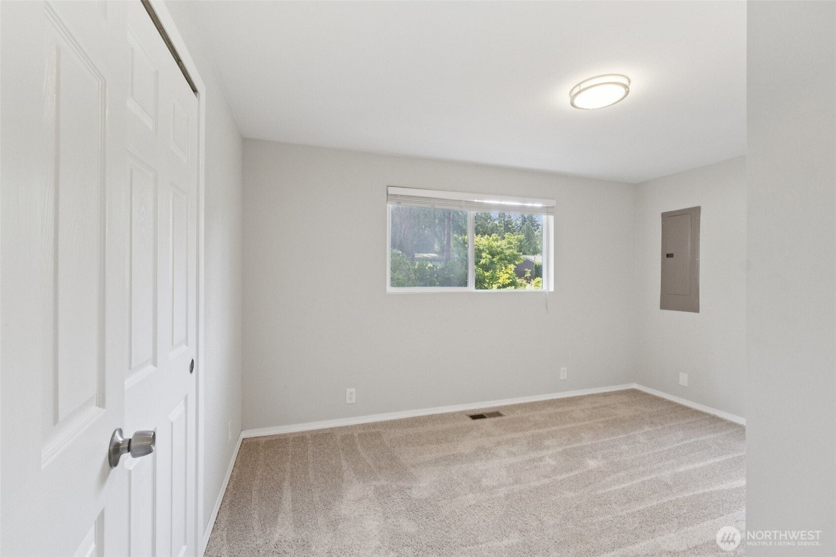 24104 105th Place West Edmonds, WA 98020 - Photo 17 of 35
