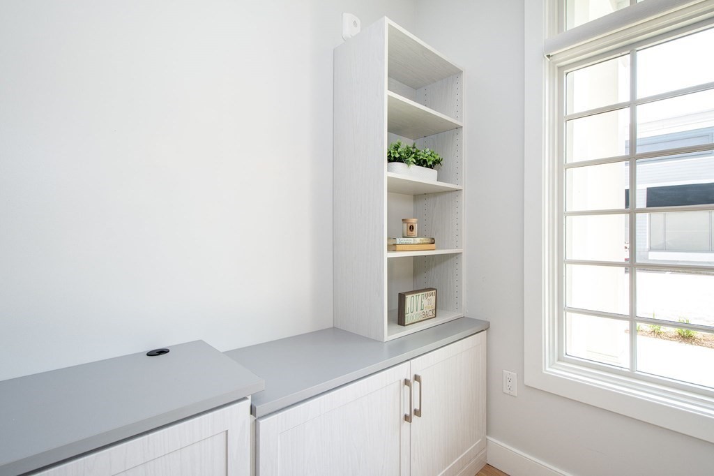 10 Shipyard Drive, Unit 102 Hingham, MA 02043 - Photo 8 of 31