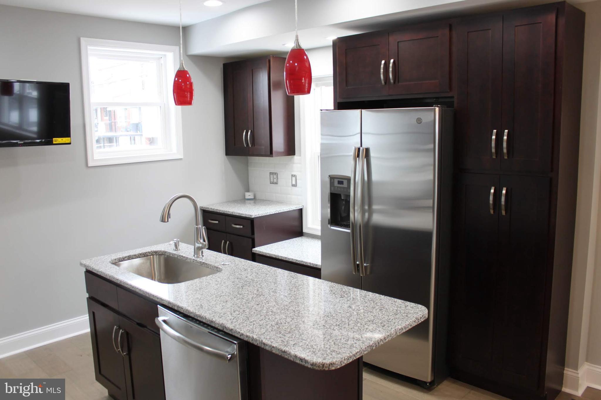 3819 Woodridge Road Baltimore, MD 21229 - Photo 5 of 29 Gallery Image 5