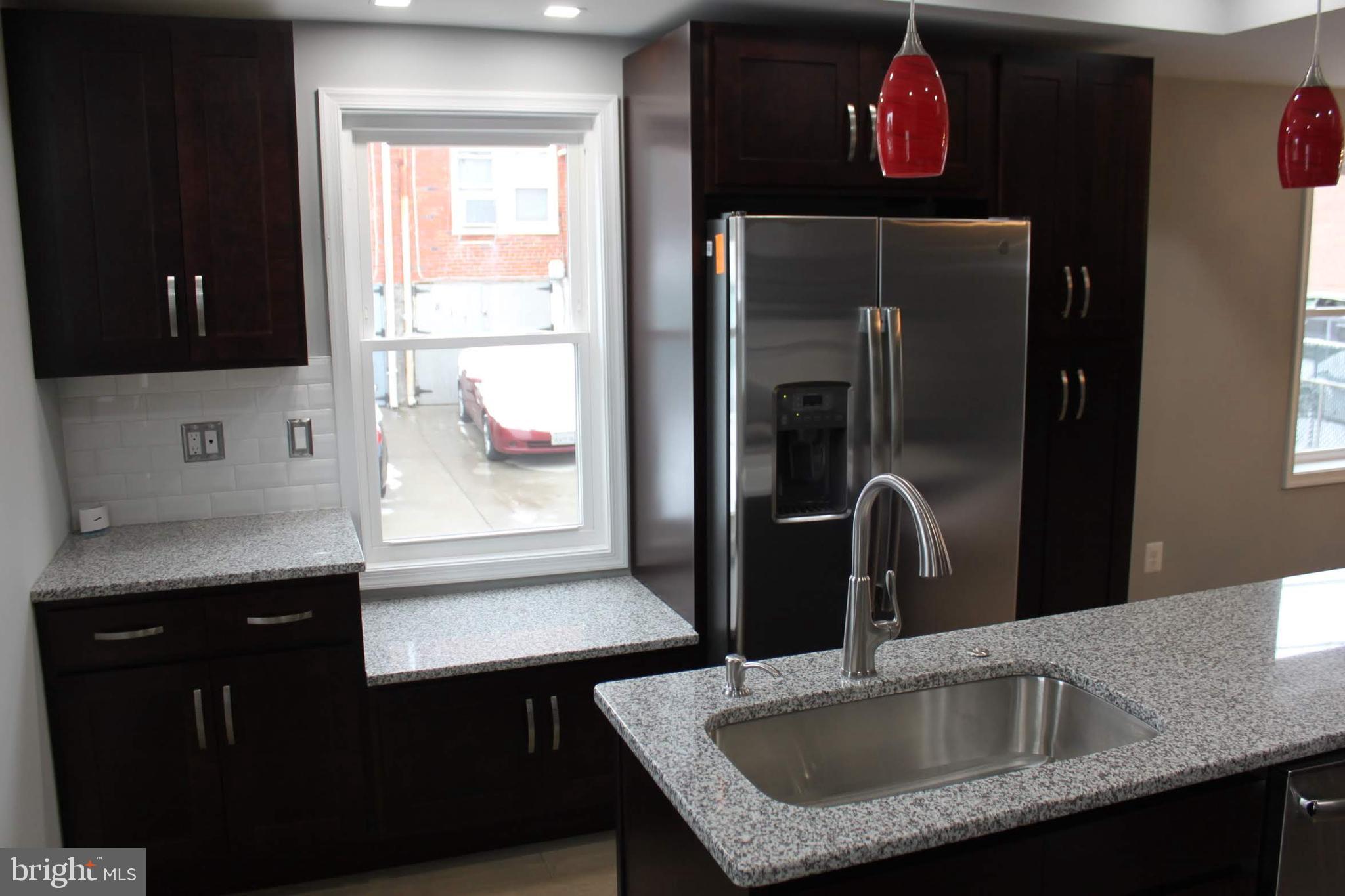 3819 Woodridge Road Baltimore, MD 21229 - Photo 6 of 29 Gallery Image 6