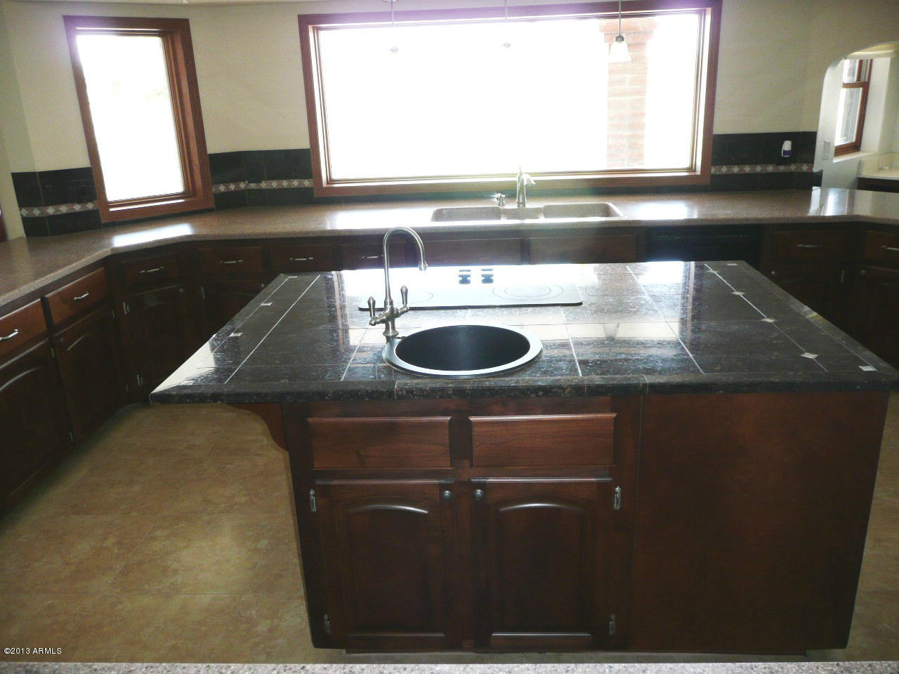 4128 West Elliot Road Laveen, AZ 85339 - Photo 65 of 114 Kitchen granite island