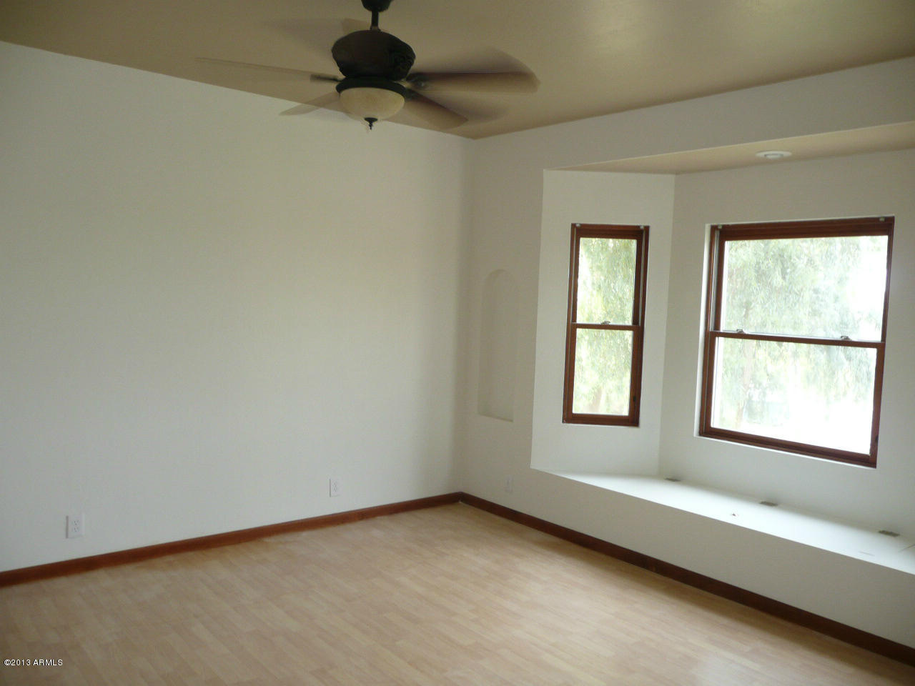 4128 West Elliot Road Laveen, AZ 85339 - Photo 79 of 114 an empty room with a window
