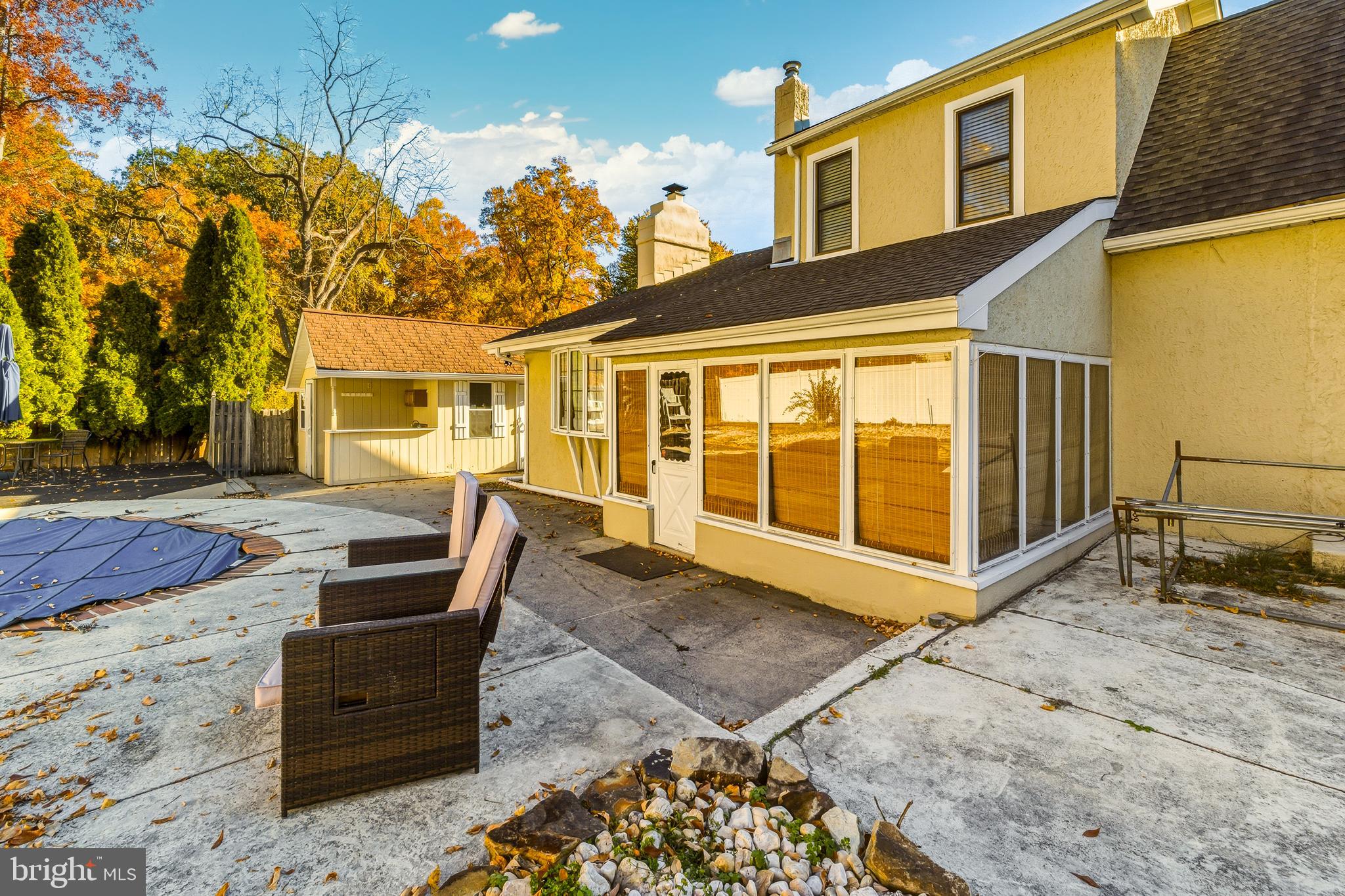 335 2nd Avenue Lindenwold, NJ 08021 - Photo 29 of 32 a view of a house with backyard and sitting area