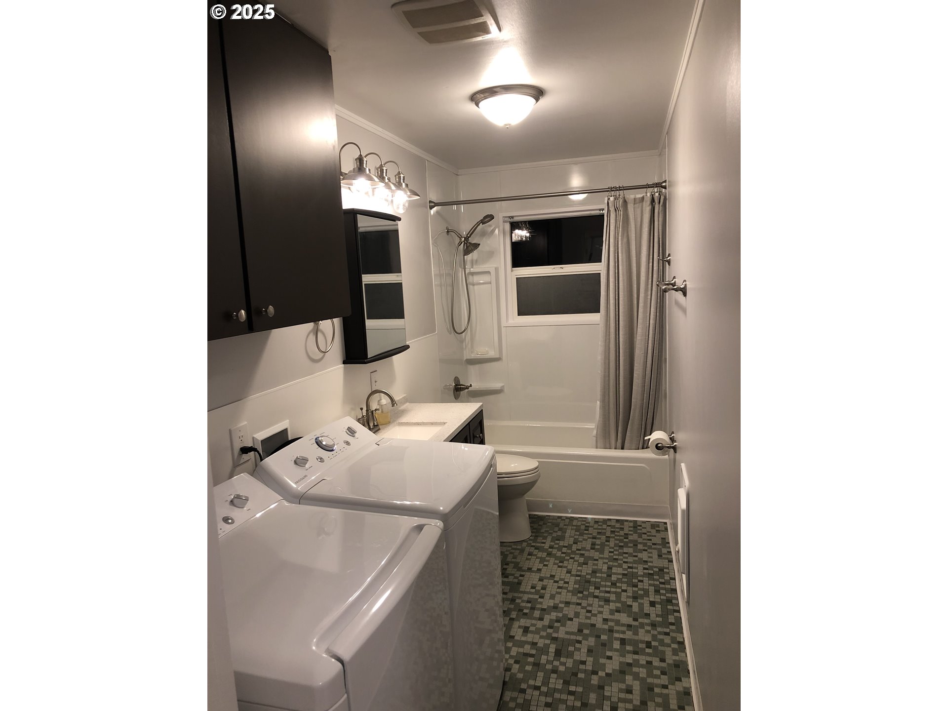 302 South 19th Avenue Cornelius, OR 97113 - Photo 11 of 17