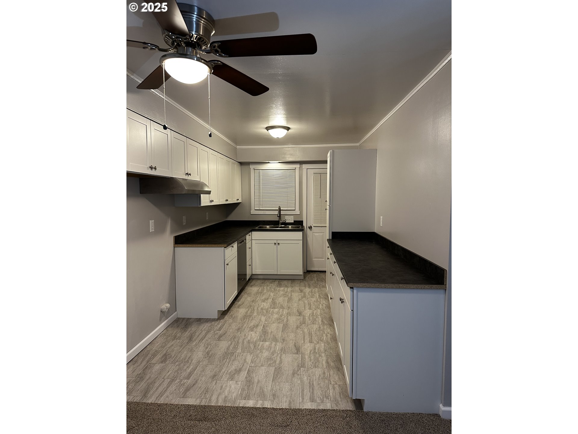 302 South 19th Avenue Cornelius, OR 97113 - Photo 3 of 17